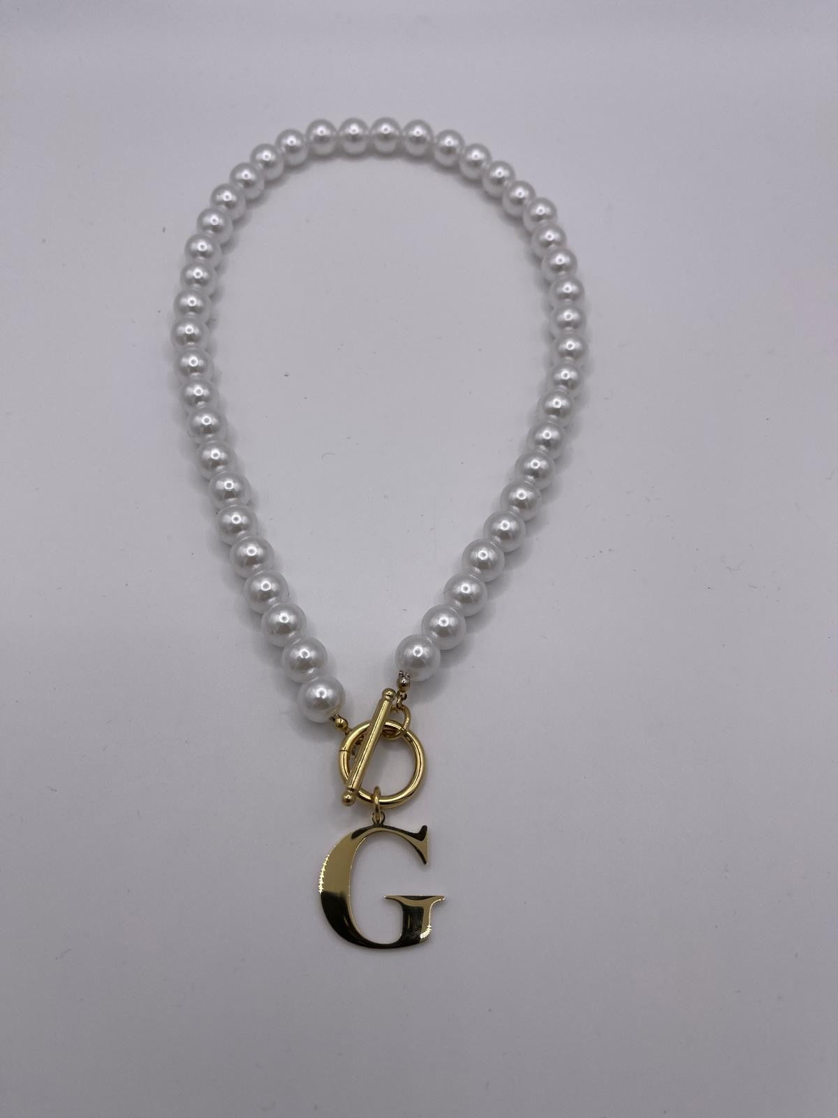 Collana lettere con perline