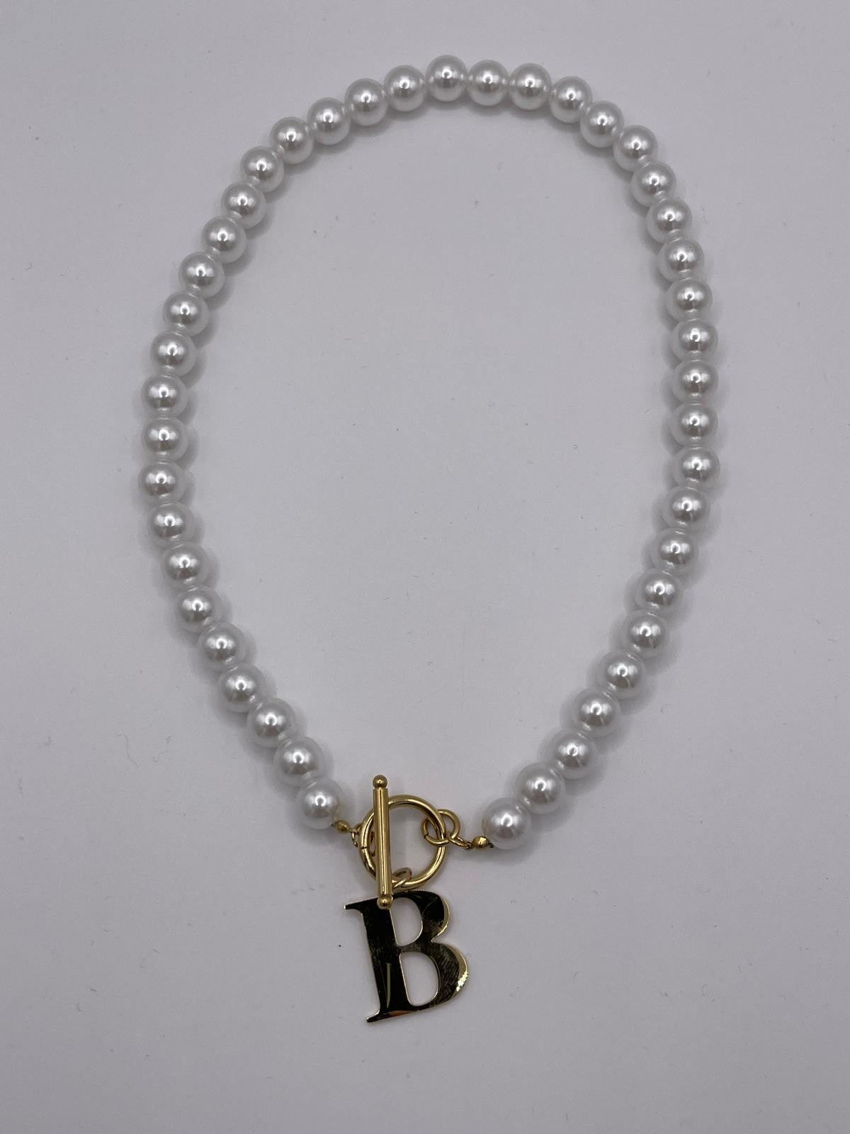 Collana lettere con perline