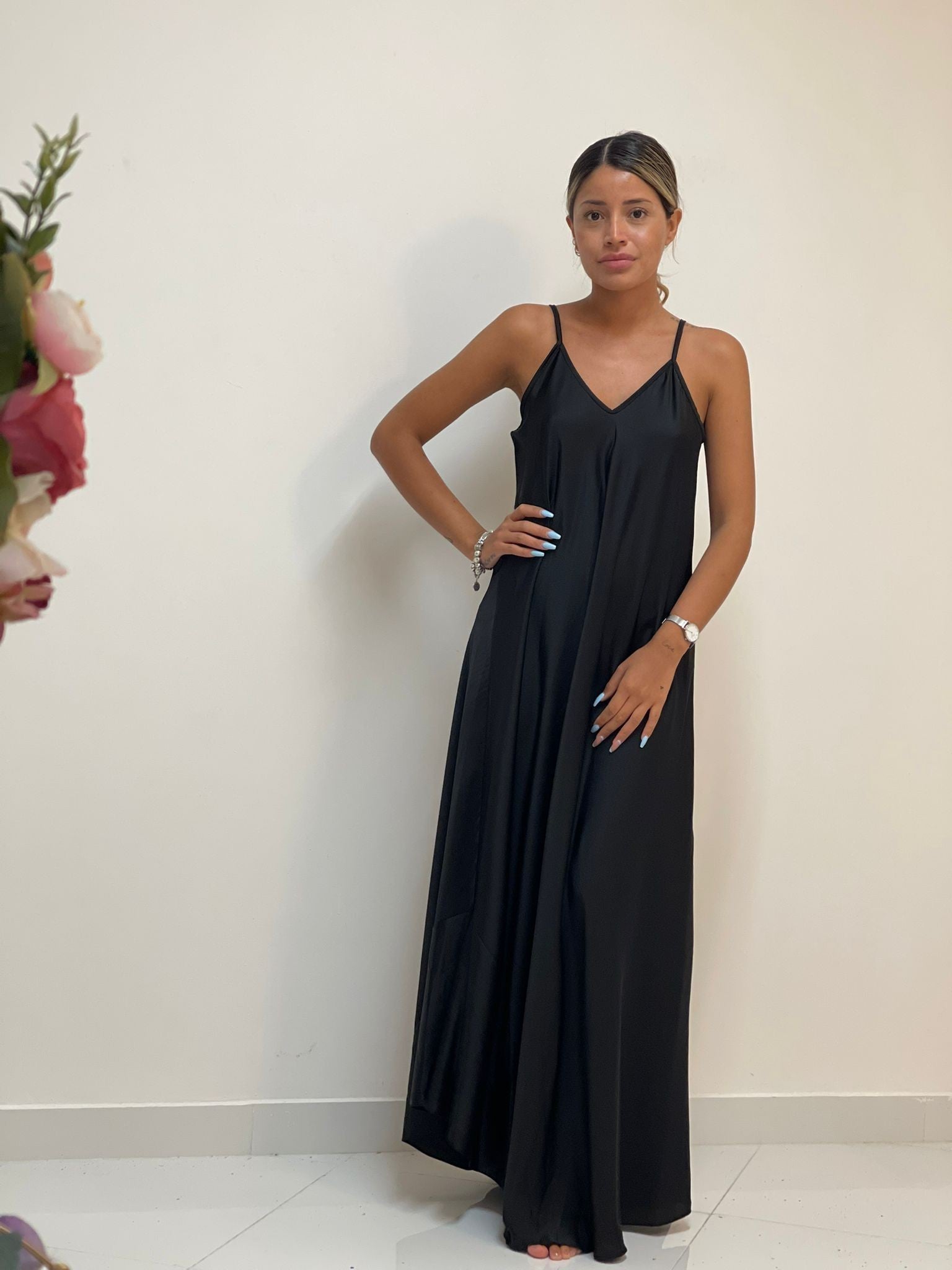 Abito in raso scollo V