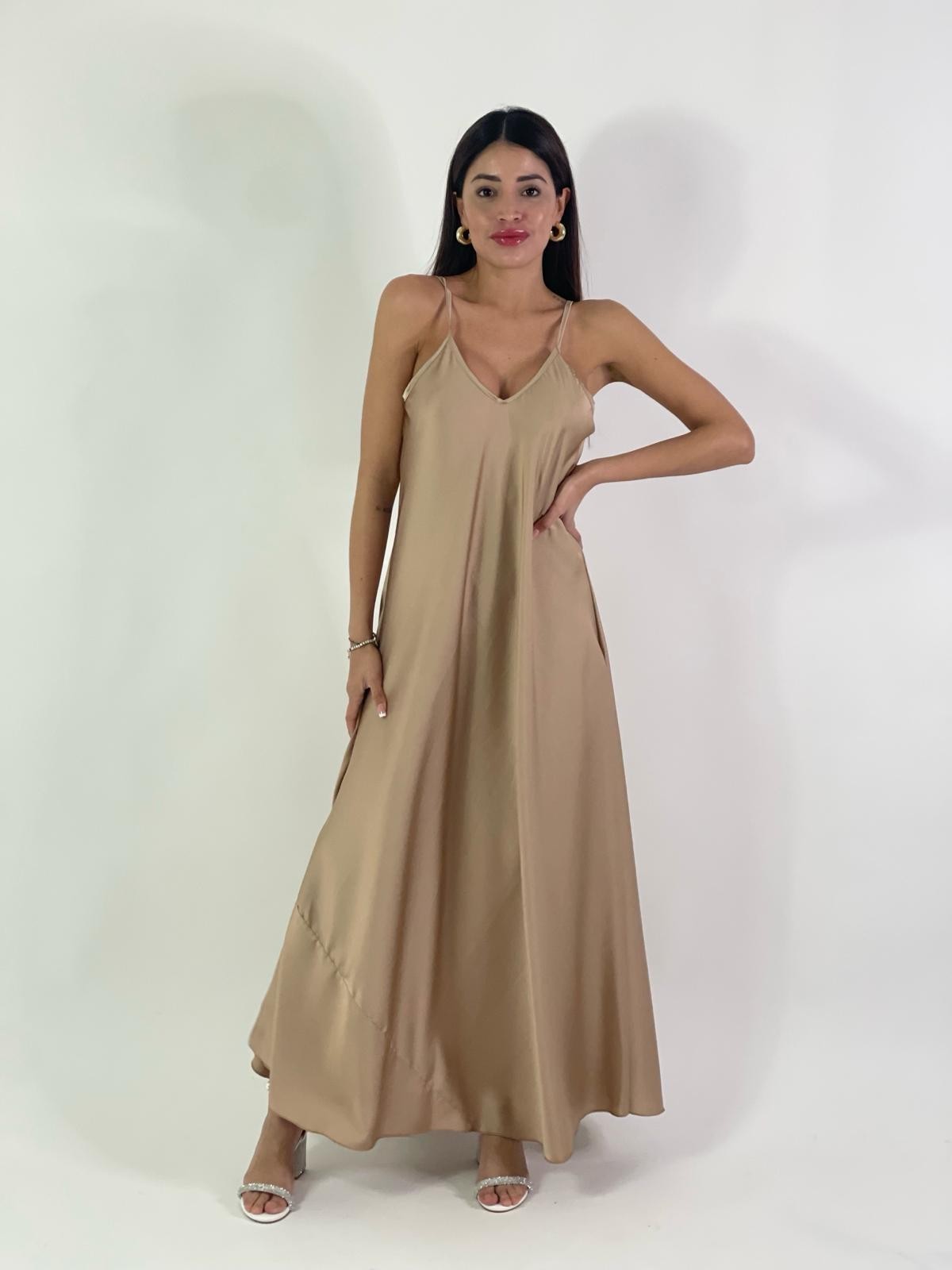 Abito in raso scollo V