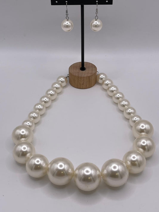 Set collana e orecchini perle
