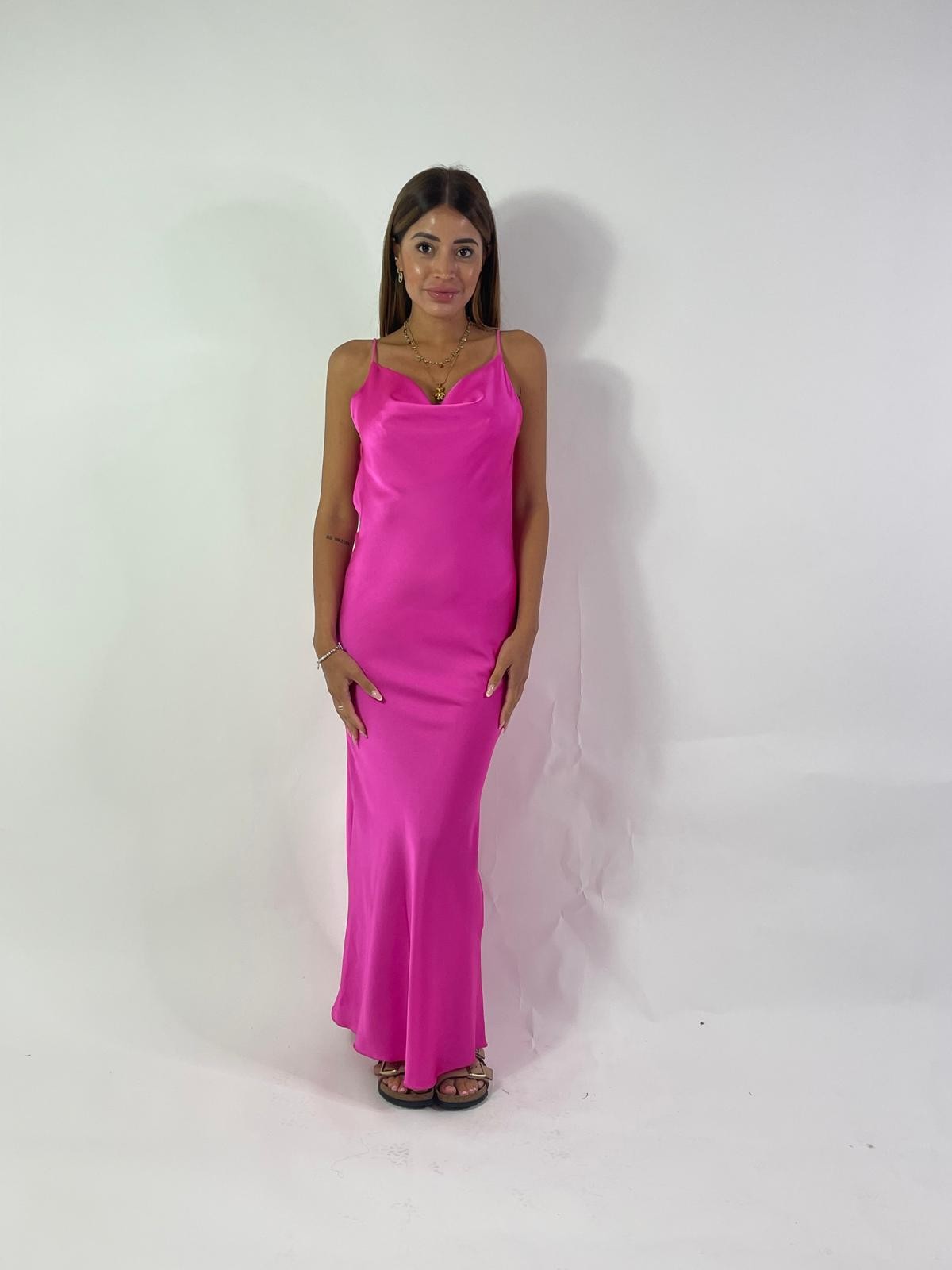 Abito semplice in raso