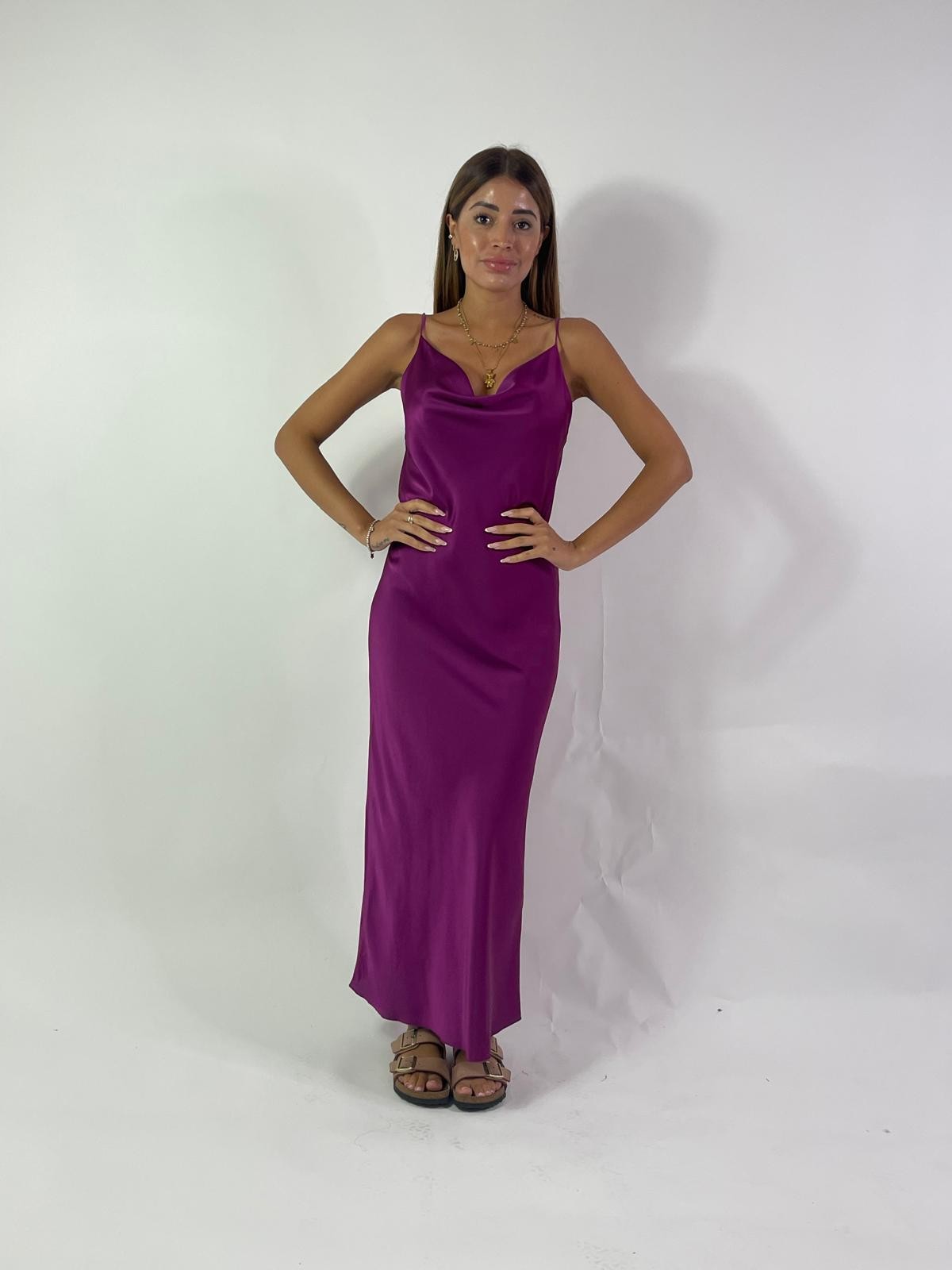 Abito semplice in raso