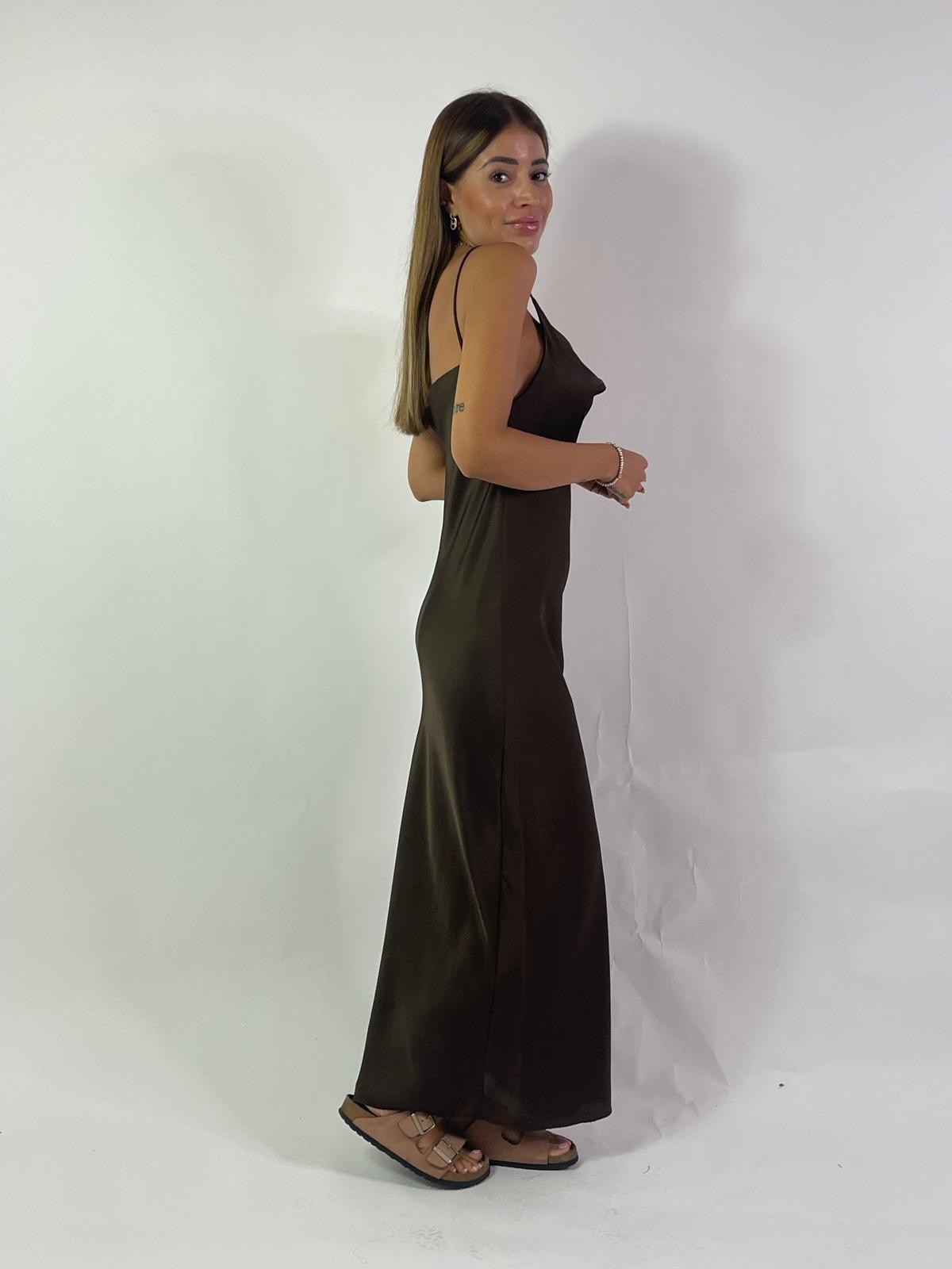 Abito semplice in raso