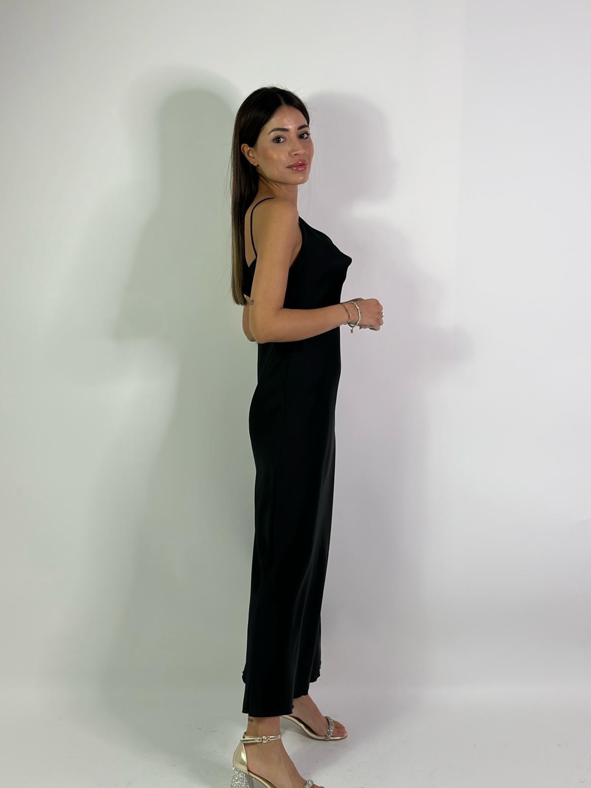 Abito semplice in raso