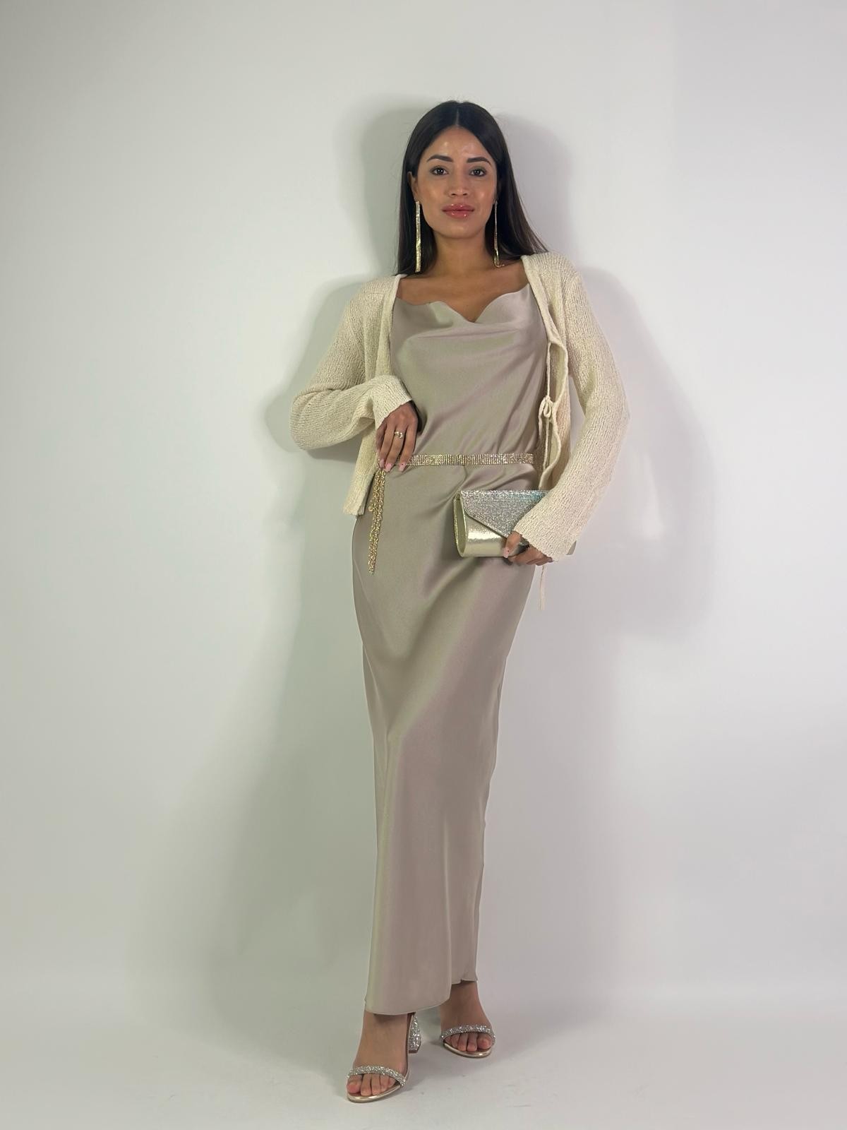 Abito semplice in raso