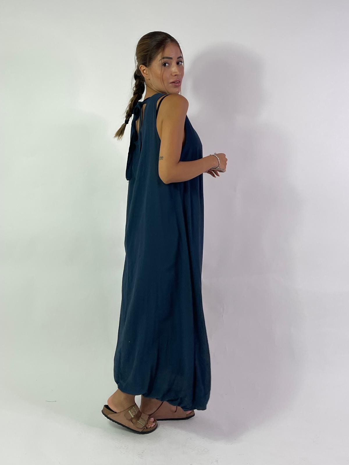 Abito con laccio dietro