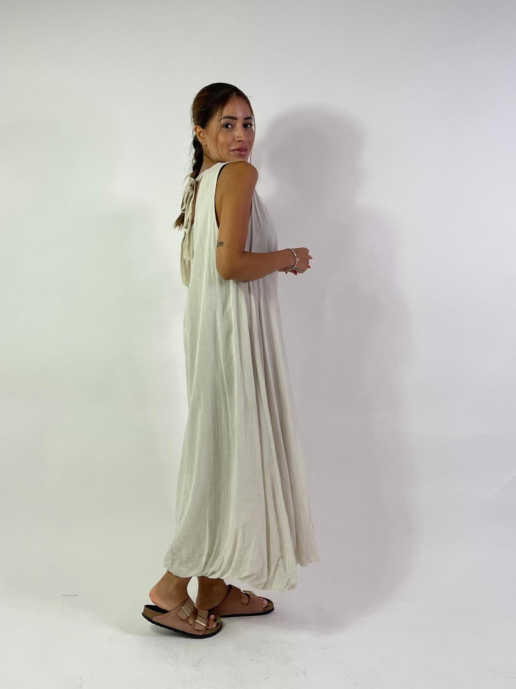 Abito con laccio dietro