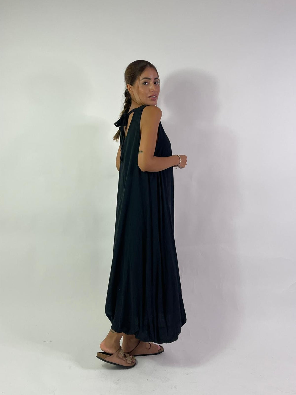 Abito con laccio dietro