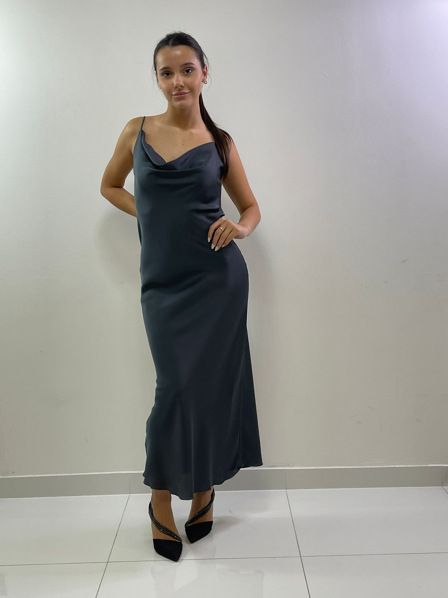 Abito semplice in raso