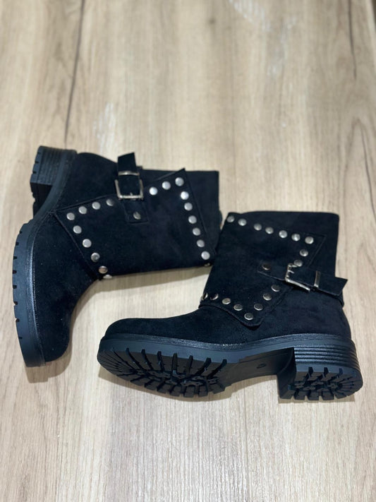 Stivale mantella con borchie