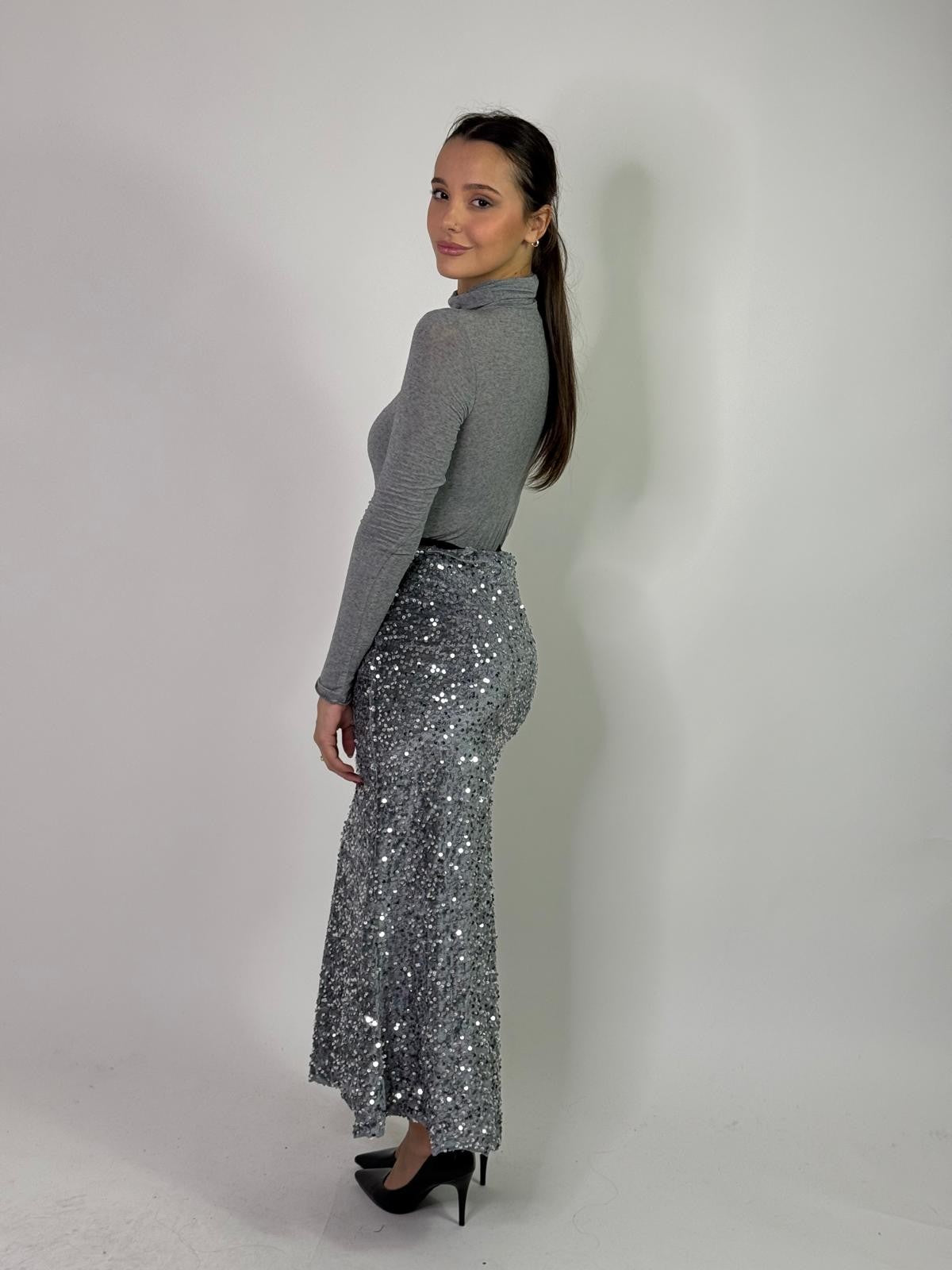 Gonna in ciniglia con paillettes