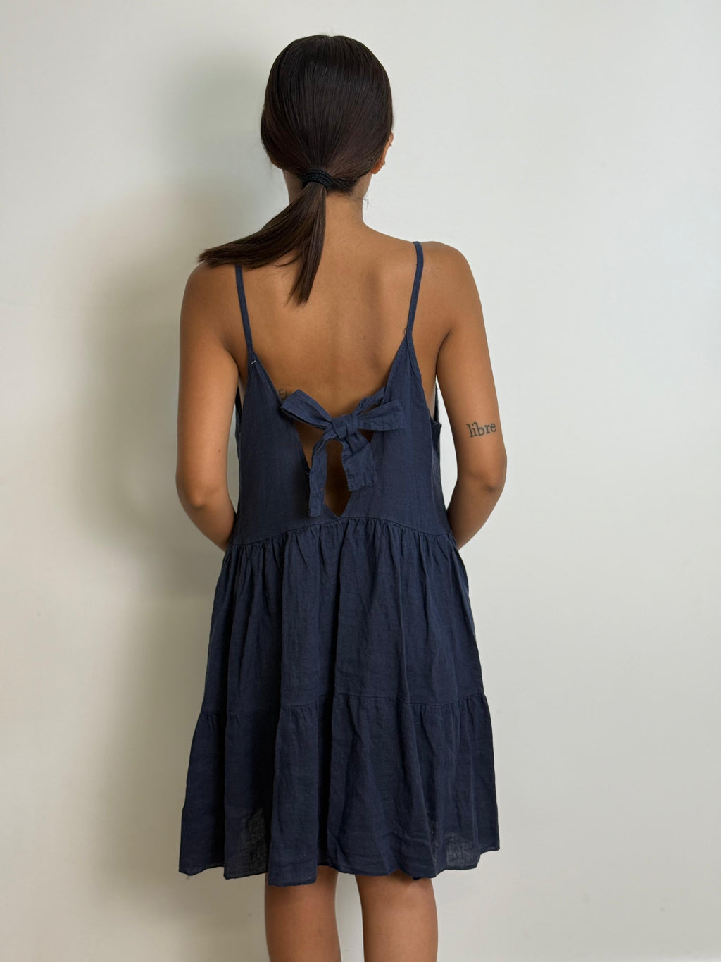 Abito a balze  di lino