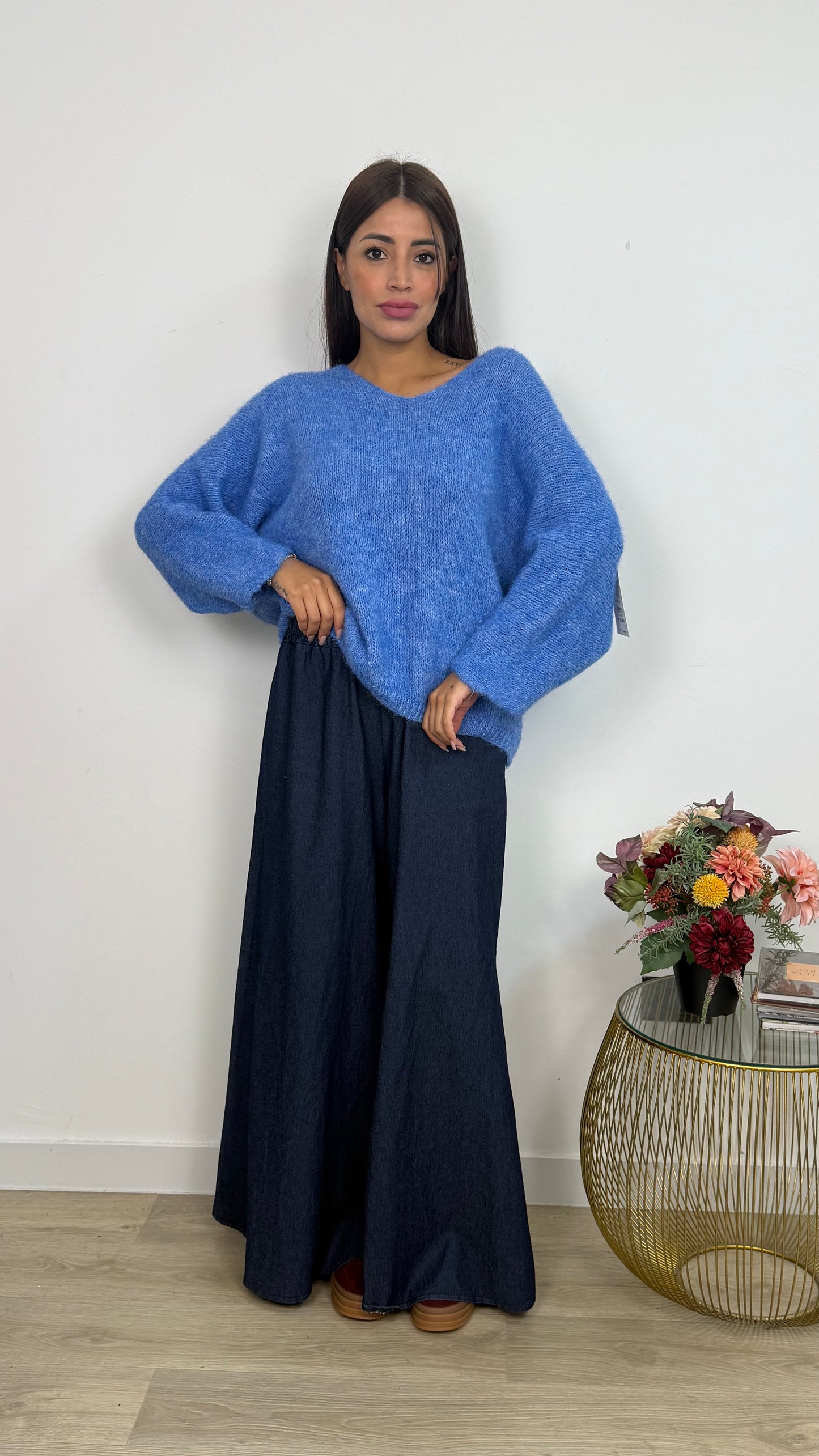 Maglione scollo a V con spalle cadenti