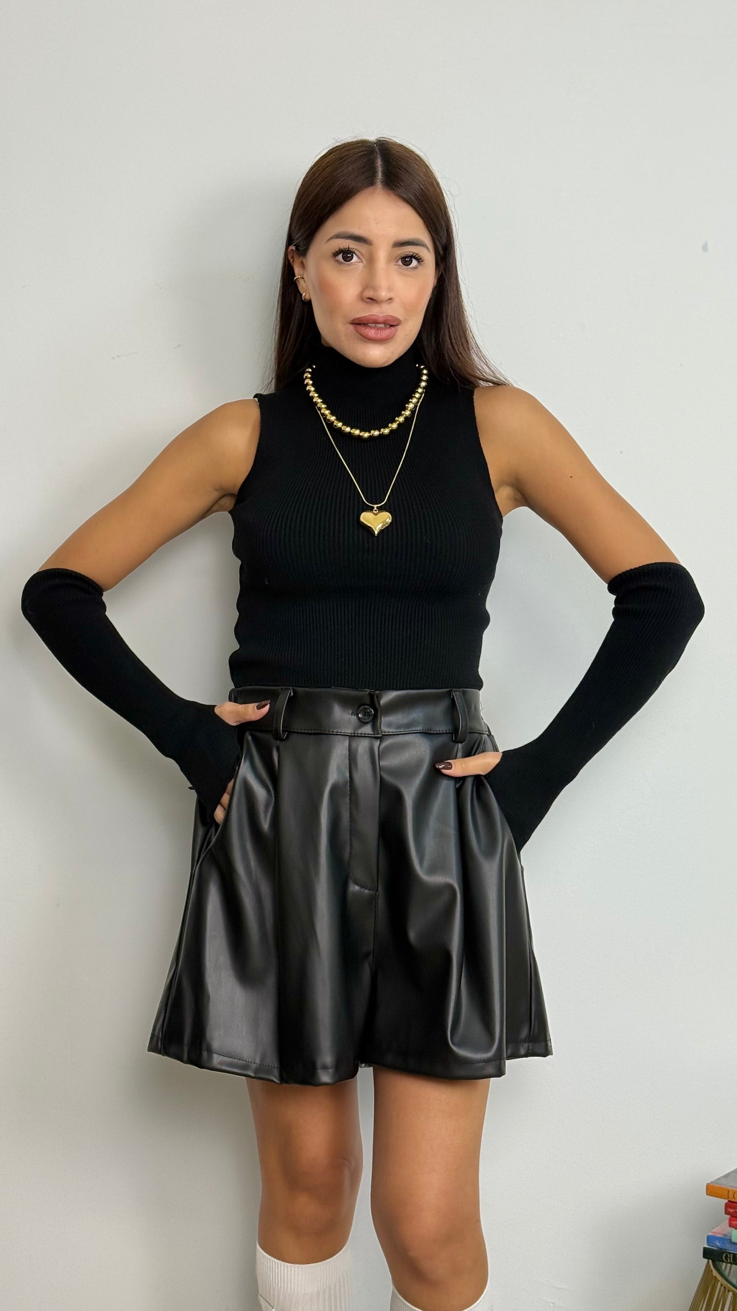 PANTALONCINO ECOPELLE