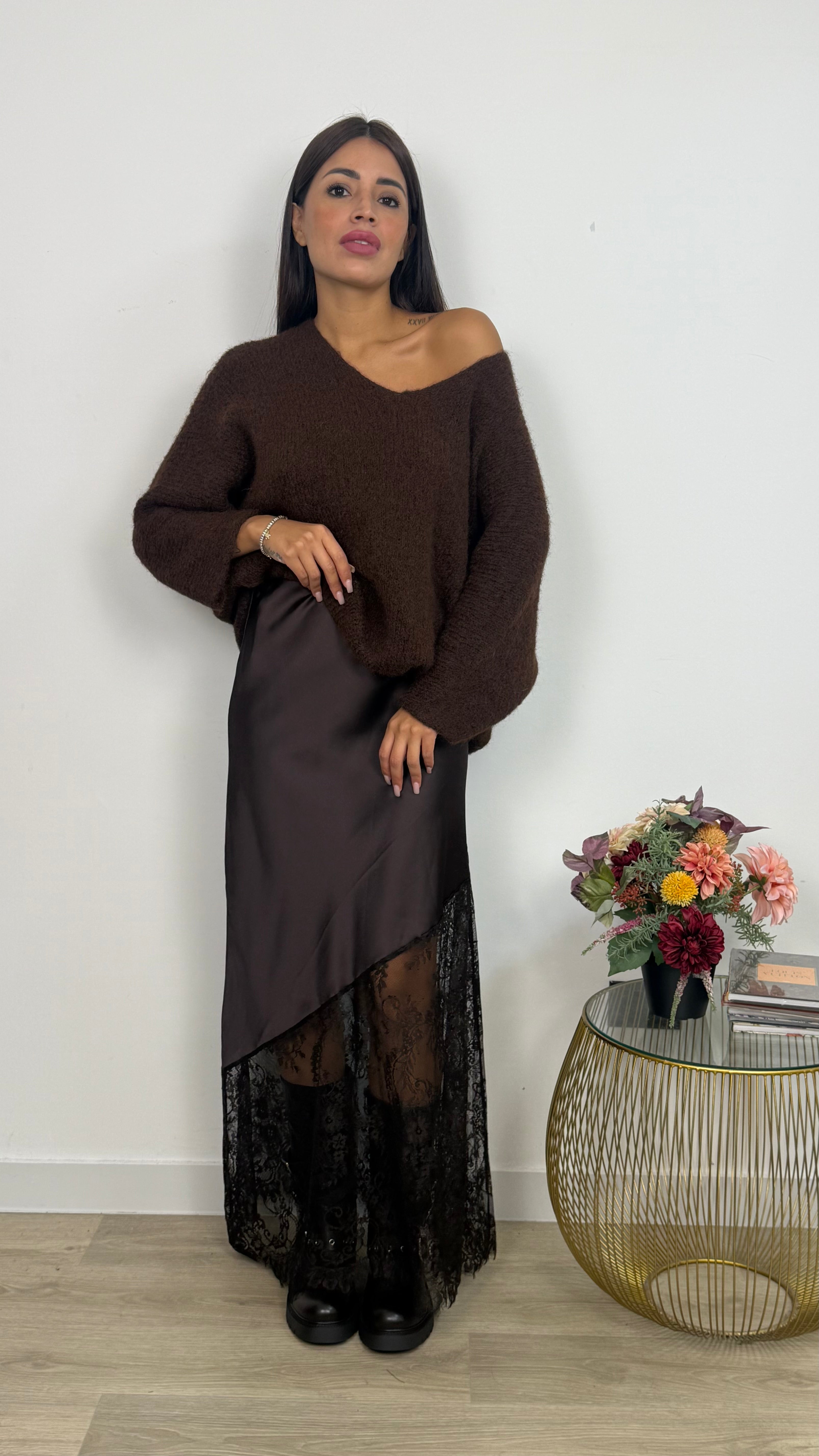 Gonna satin con pizzo