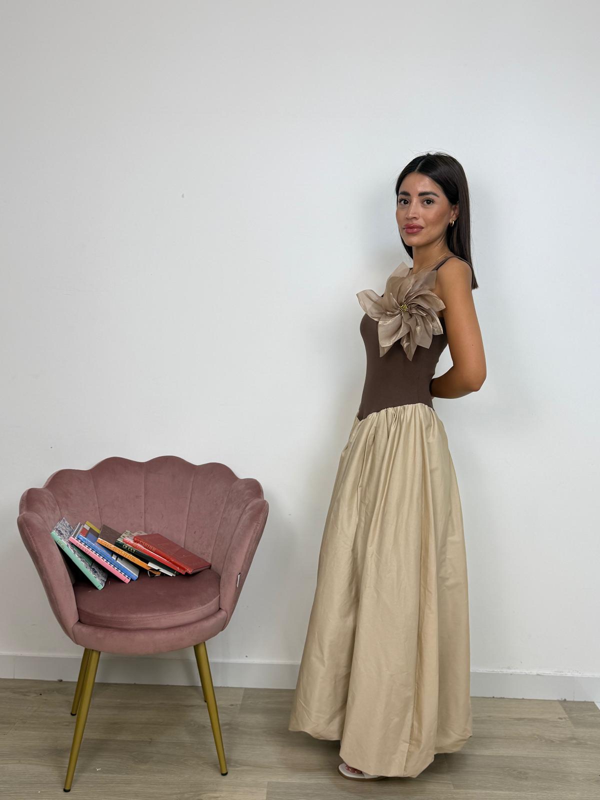 Abito Bicolore con Rosa