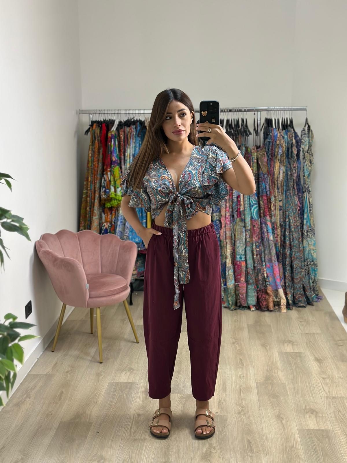 Pantalone con cucitura al ginocchio