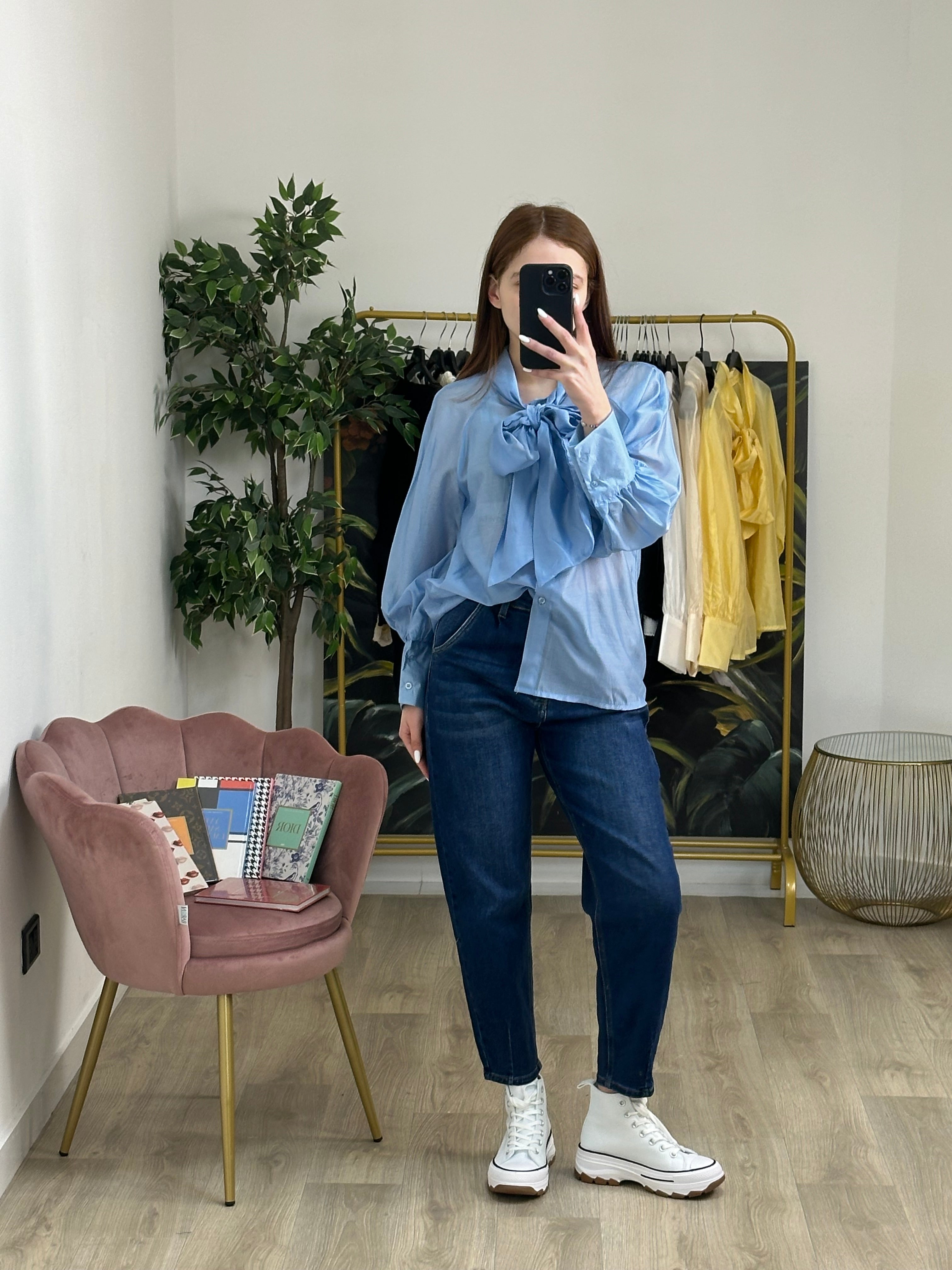 Camicia Trasparente chiusura a Fiocchetto