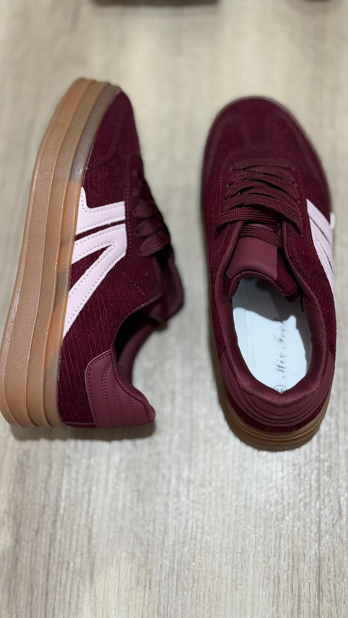 Sneakers in camoscio con platform