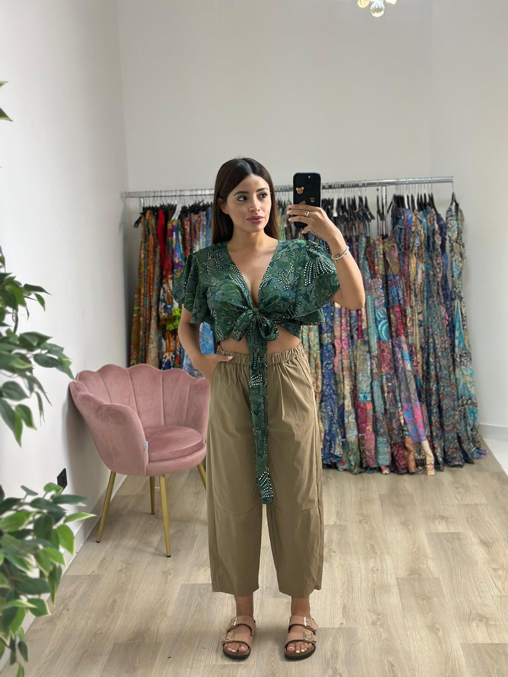 Pantalone con cucitura al ginocchio