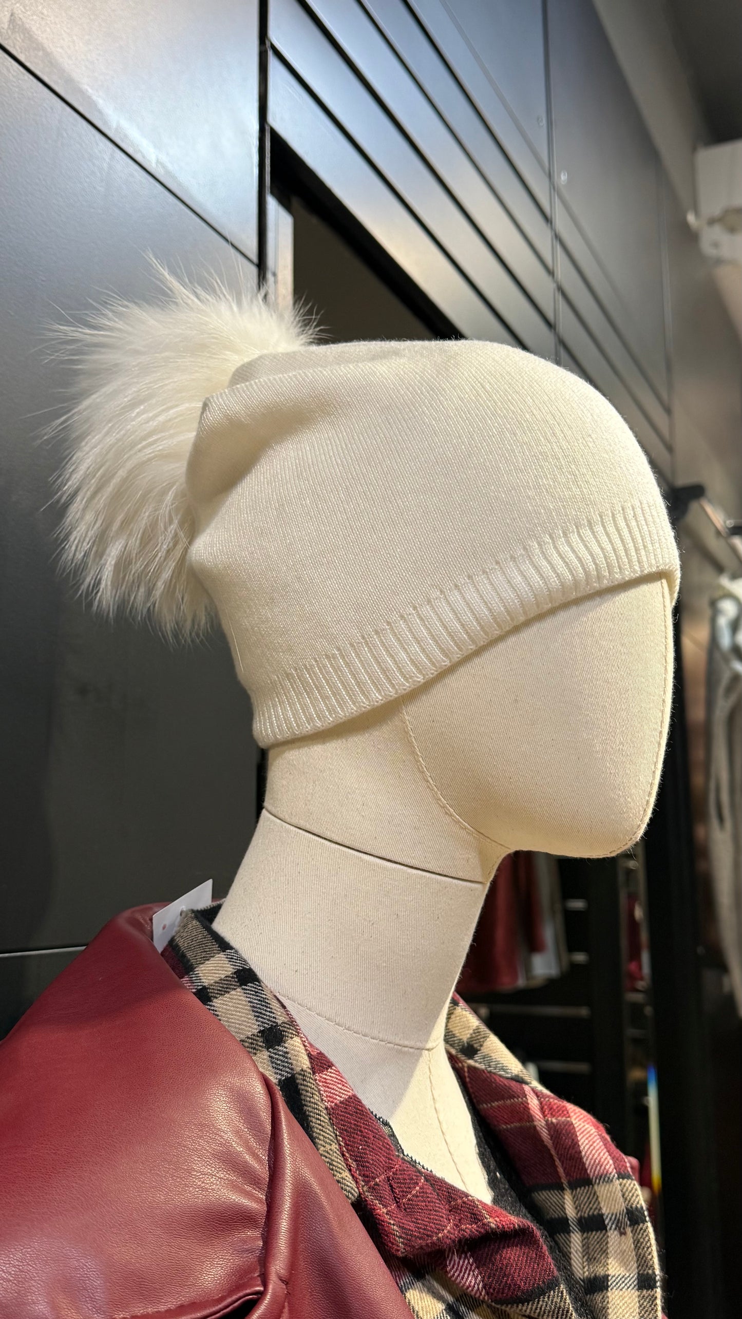 Cappello Misto Cashmere con PonPon