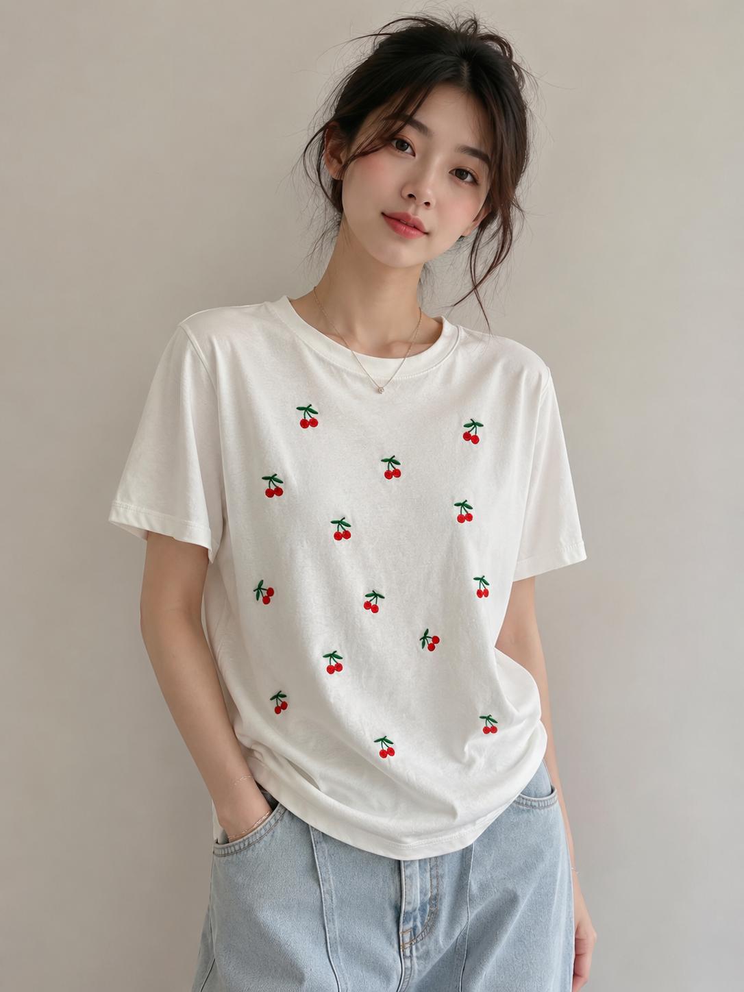 T-Shirt With Writes Ricamata