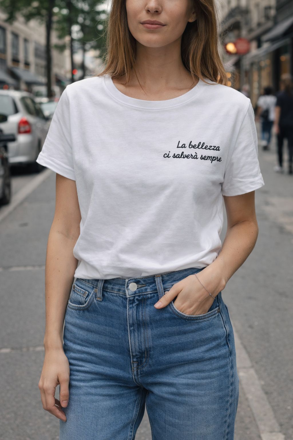 Maglietta Classic con le Scritte Ricamate