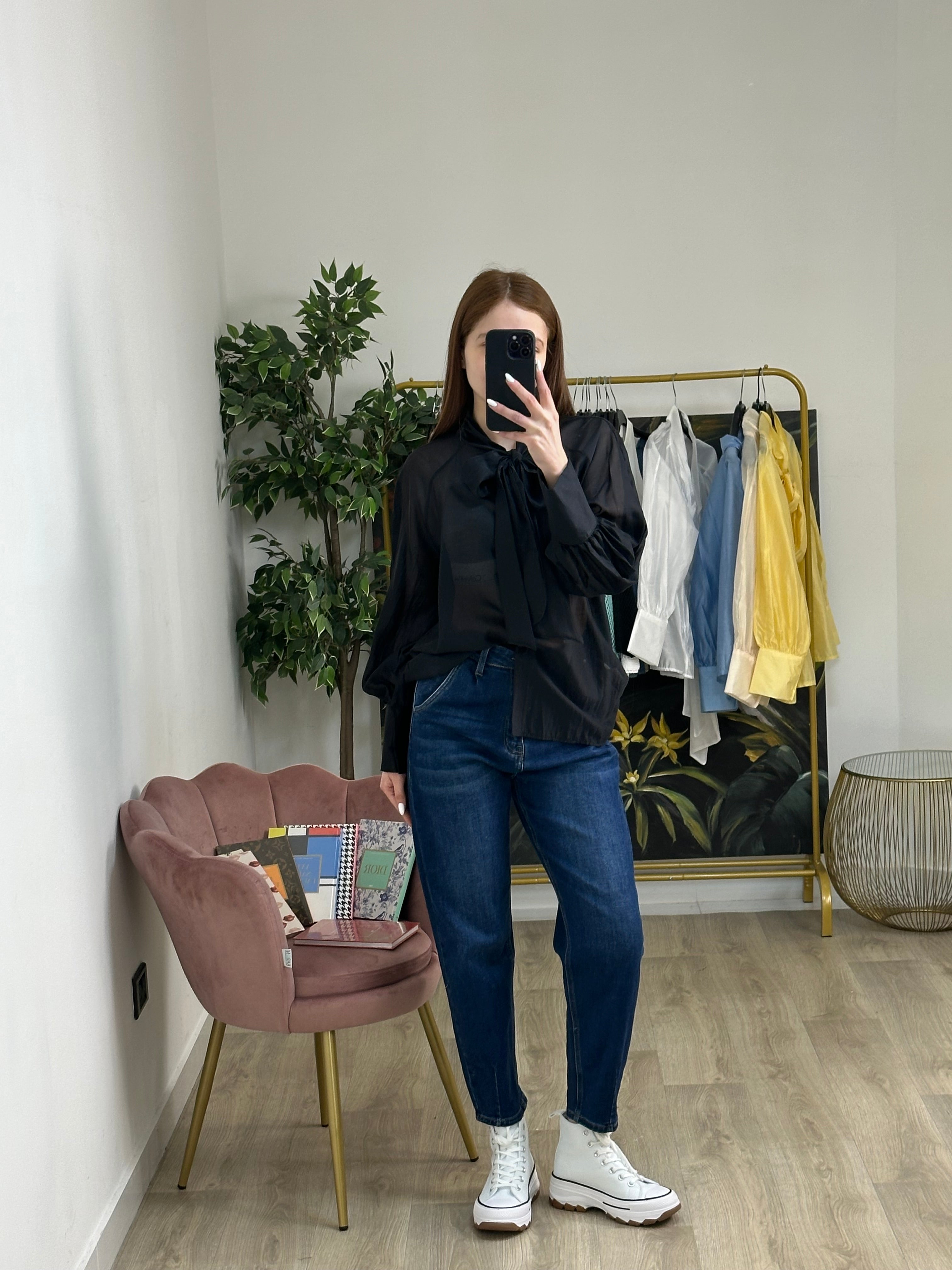 Camicia Trasparente chiusura a Fiocchetto