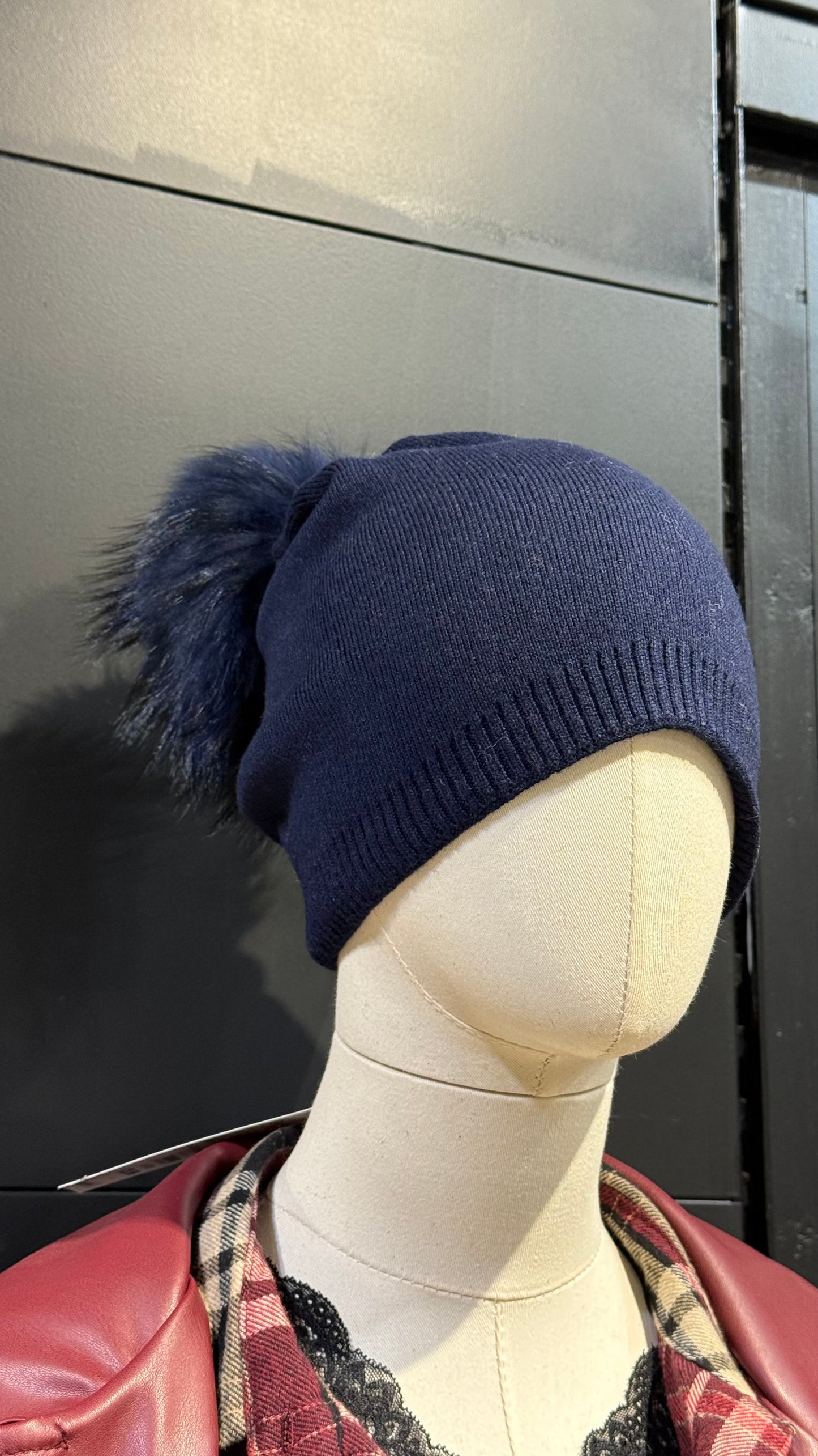 Cappello Misto Cashmere con PonPon