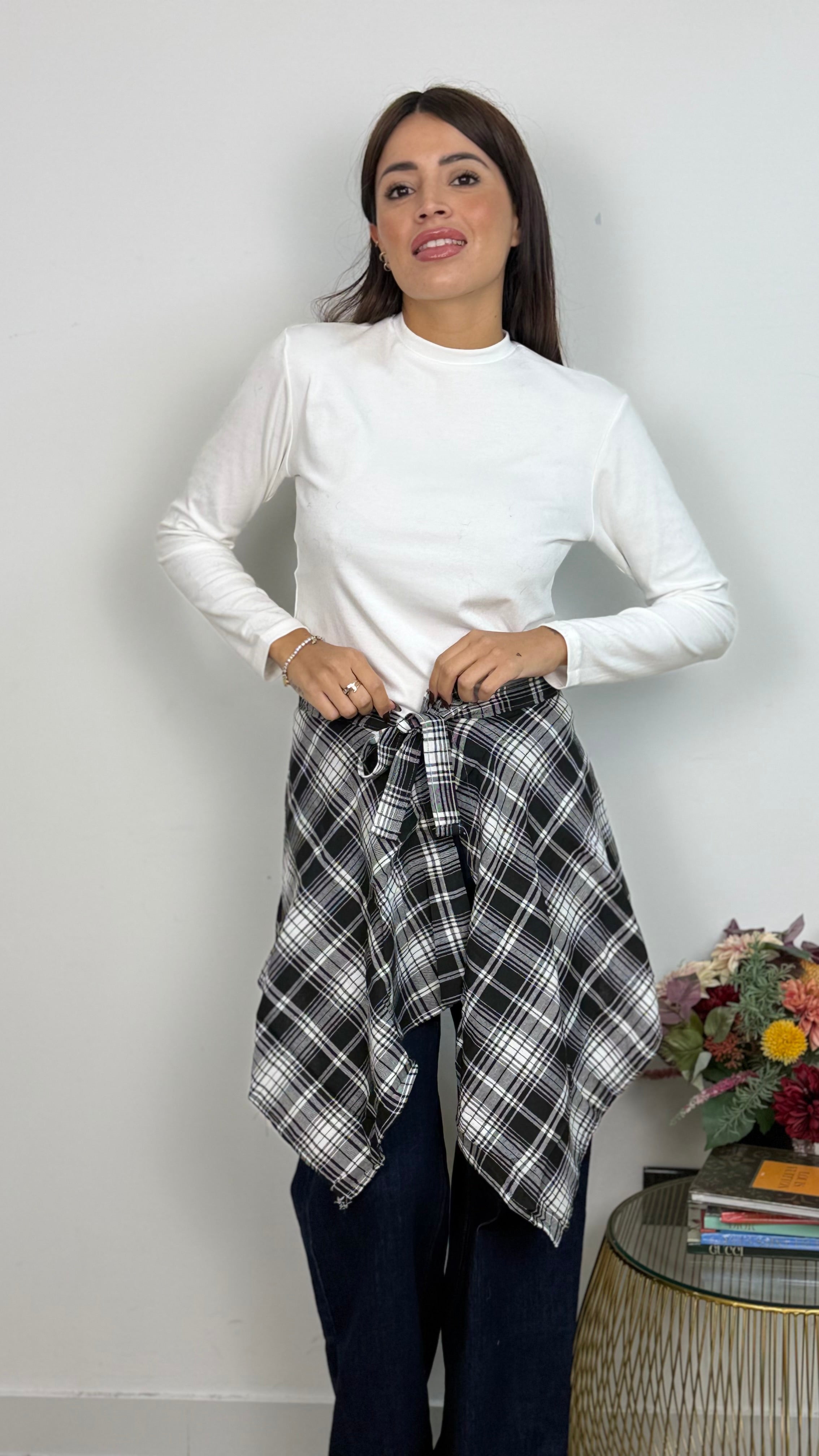Camicia finta in vita