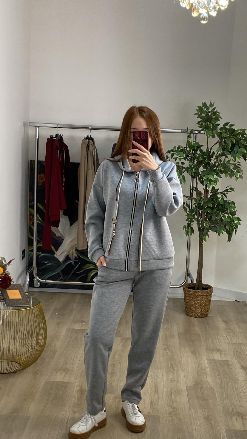 Completo felpa pantalone con doppio lacci