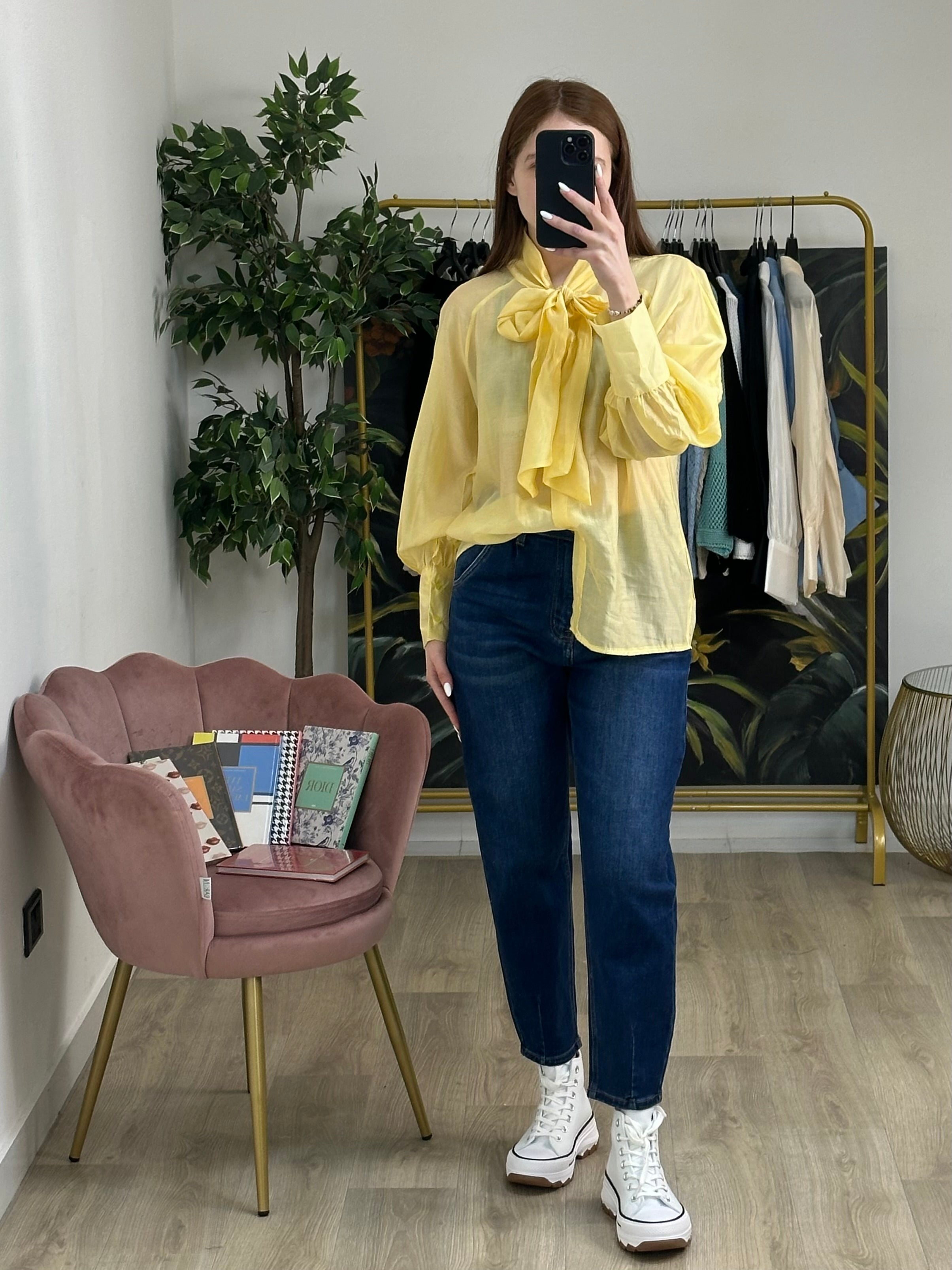 Camicia Trasparente chiusura a Fiocchetto