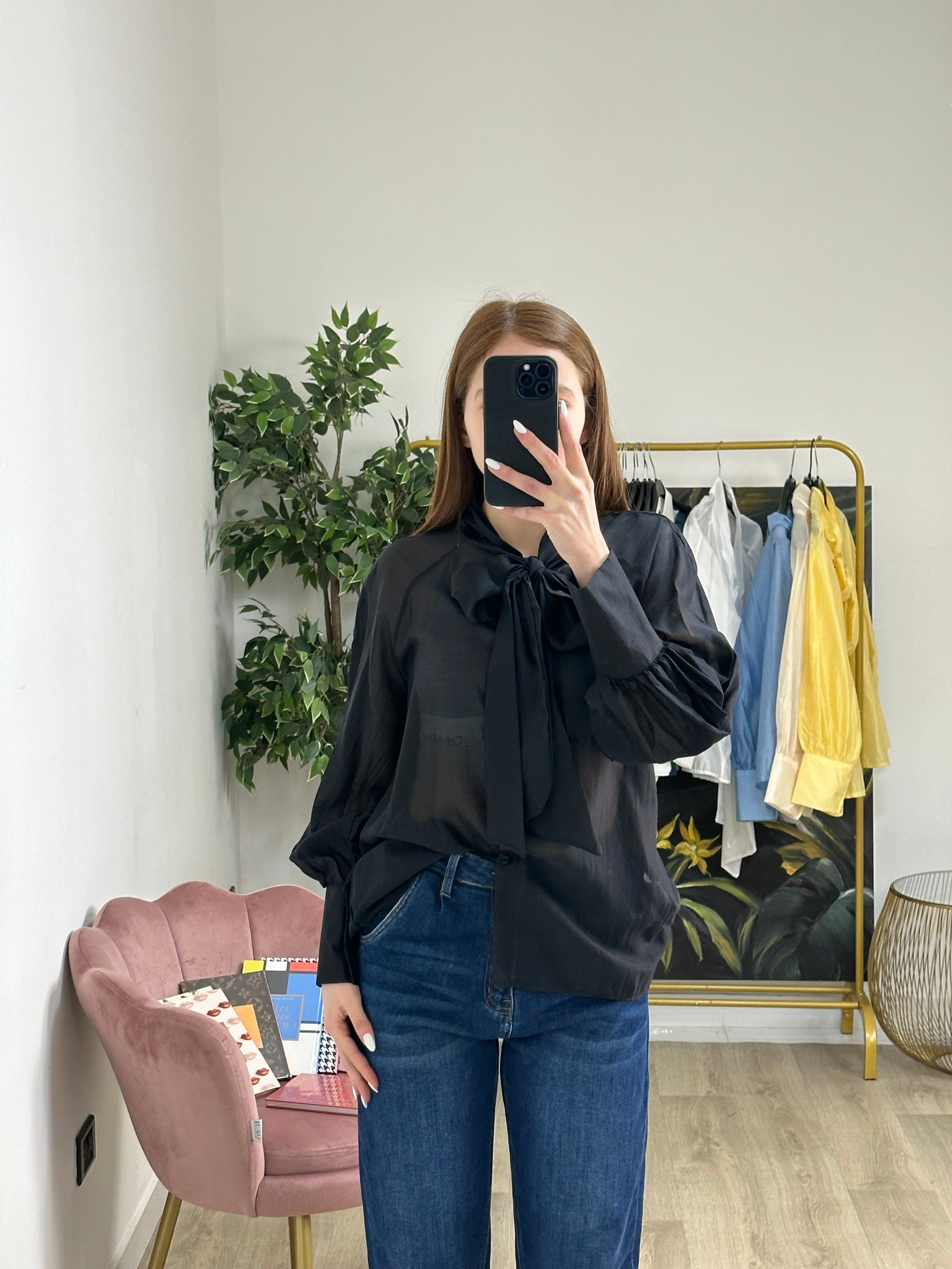 Camicia Trasparente chiusura a Fiocchetto