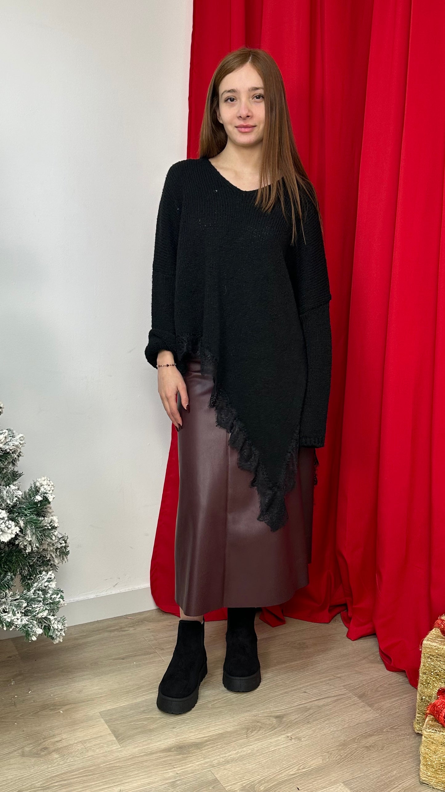 Maglione con Pizzo Assimetrico