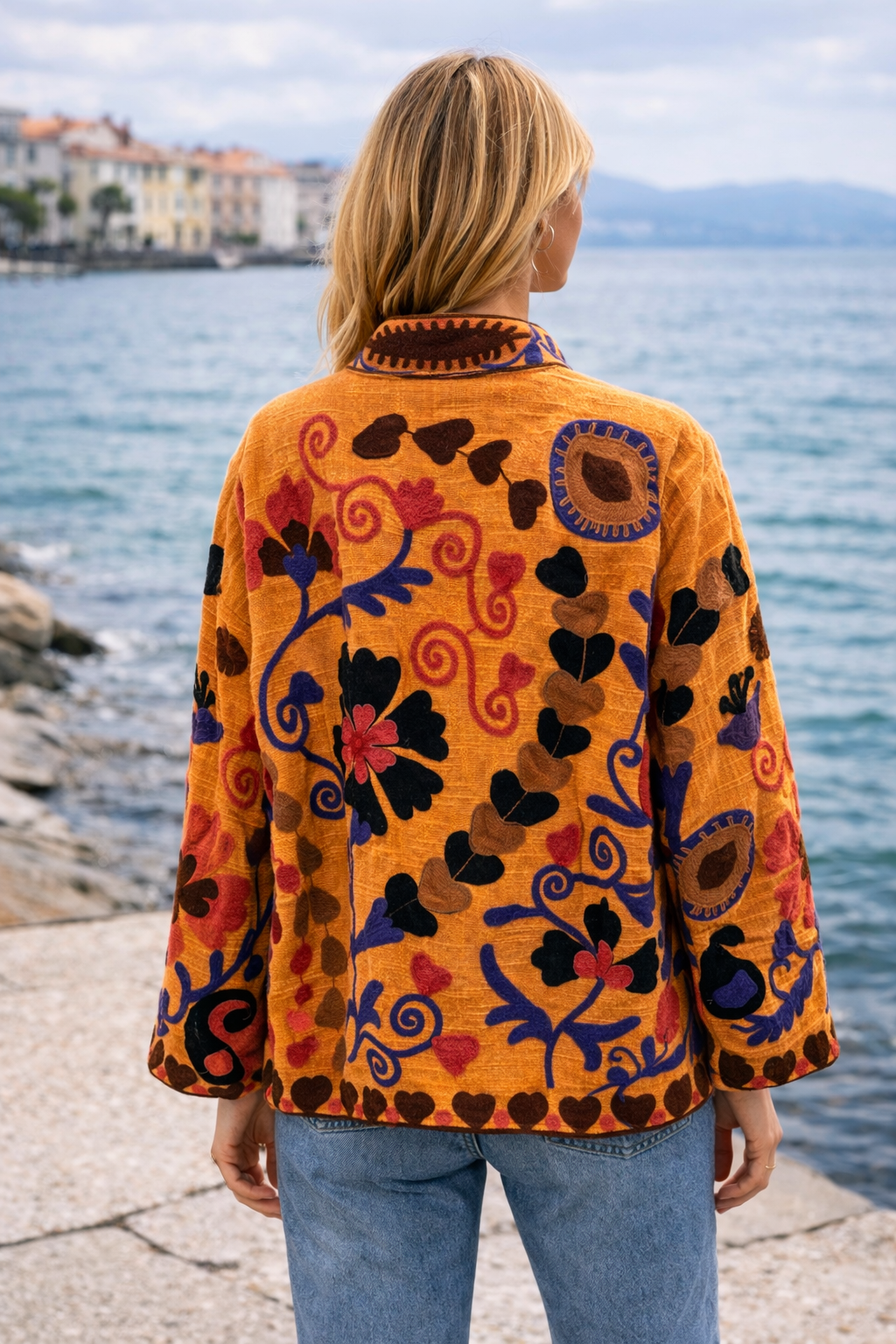 Giacca Etnica Ricamata con Tasche