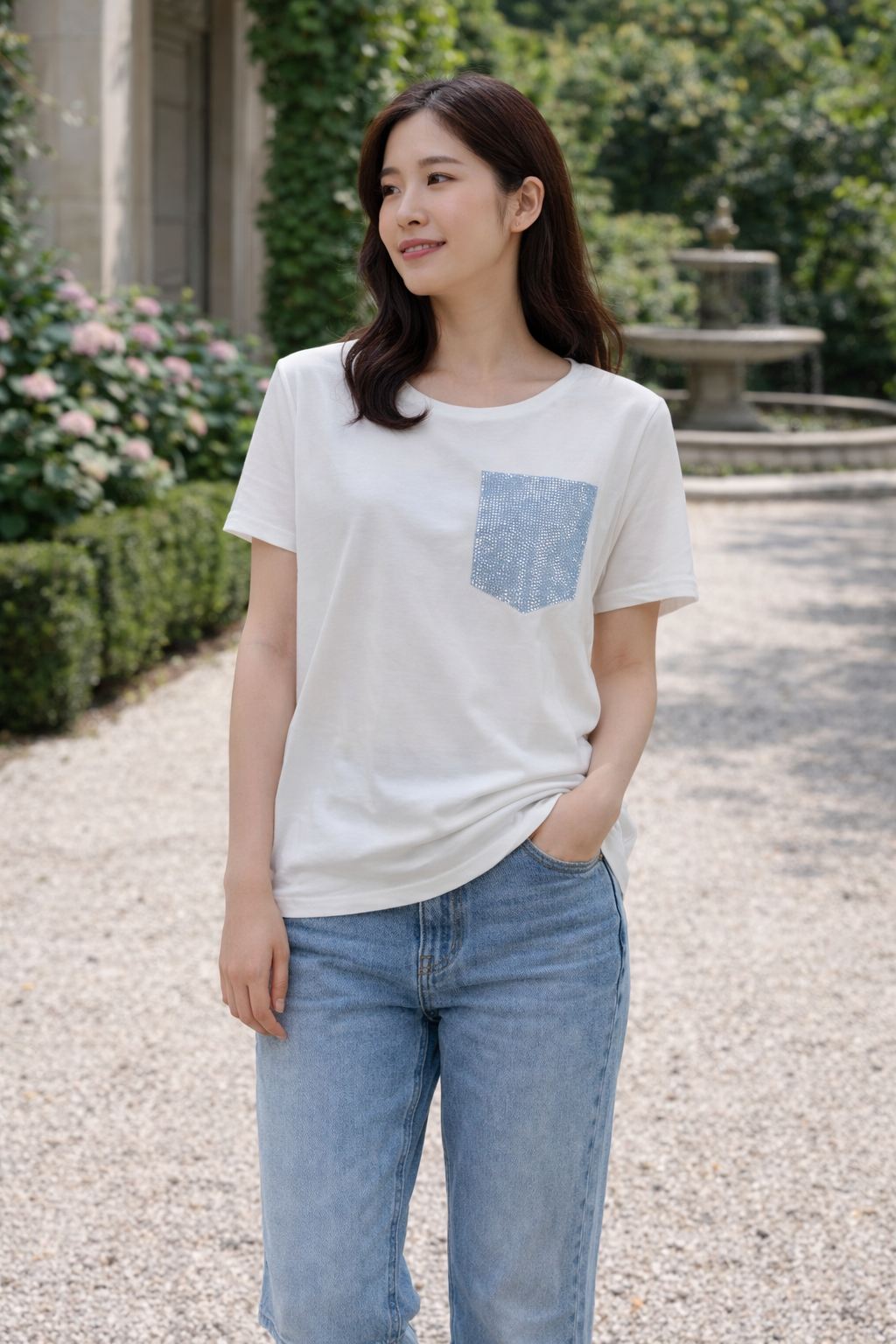 T-shirt over con taschino finto brillantinato