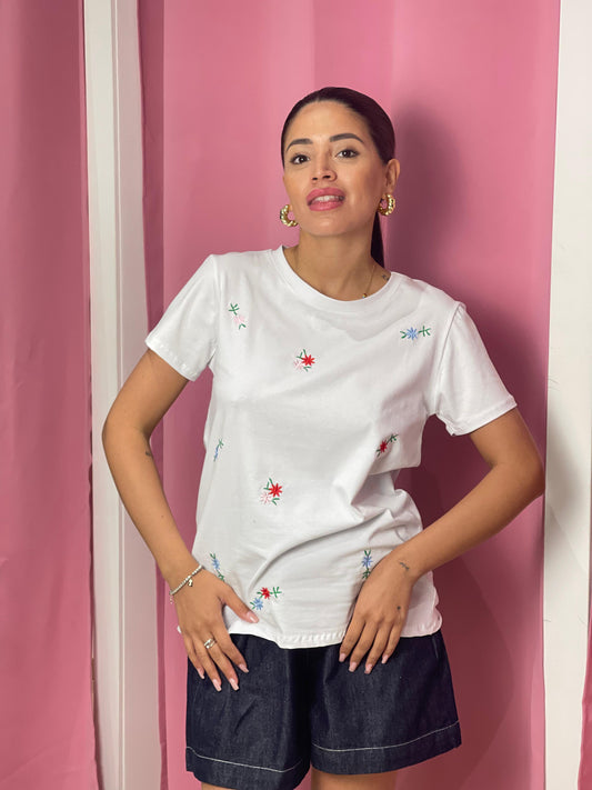 T-shirt flower ricamato