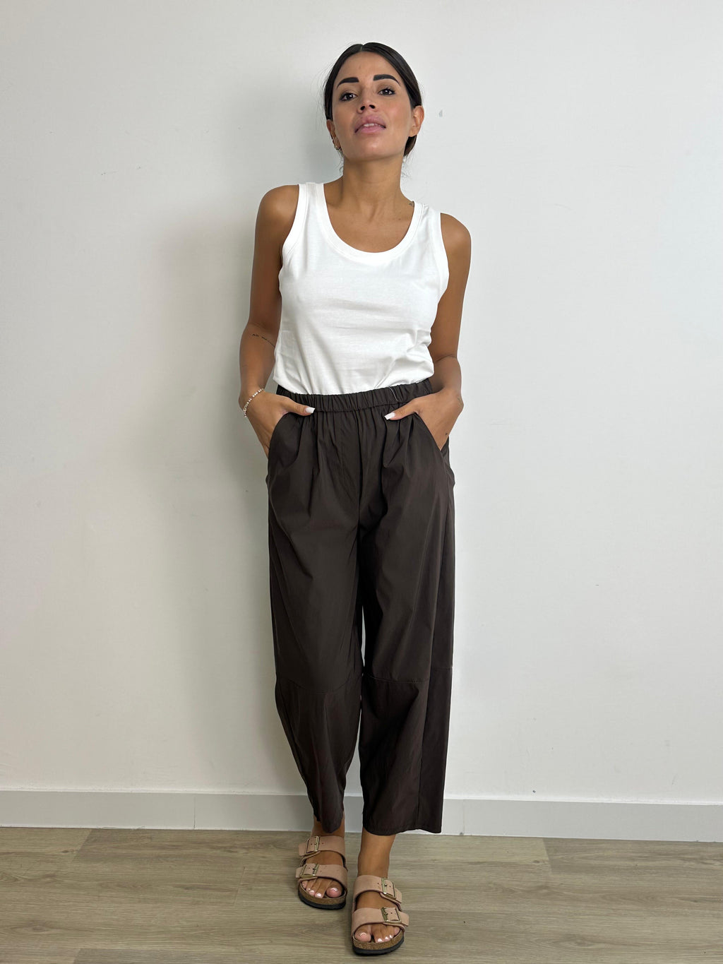 Pantalone con cucitura al ginocchio