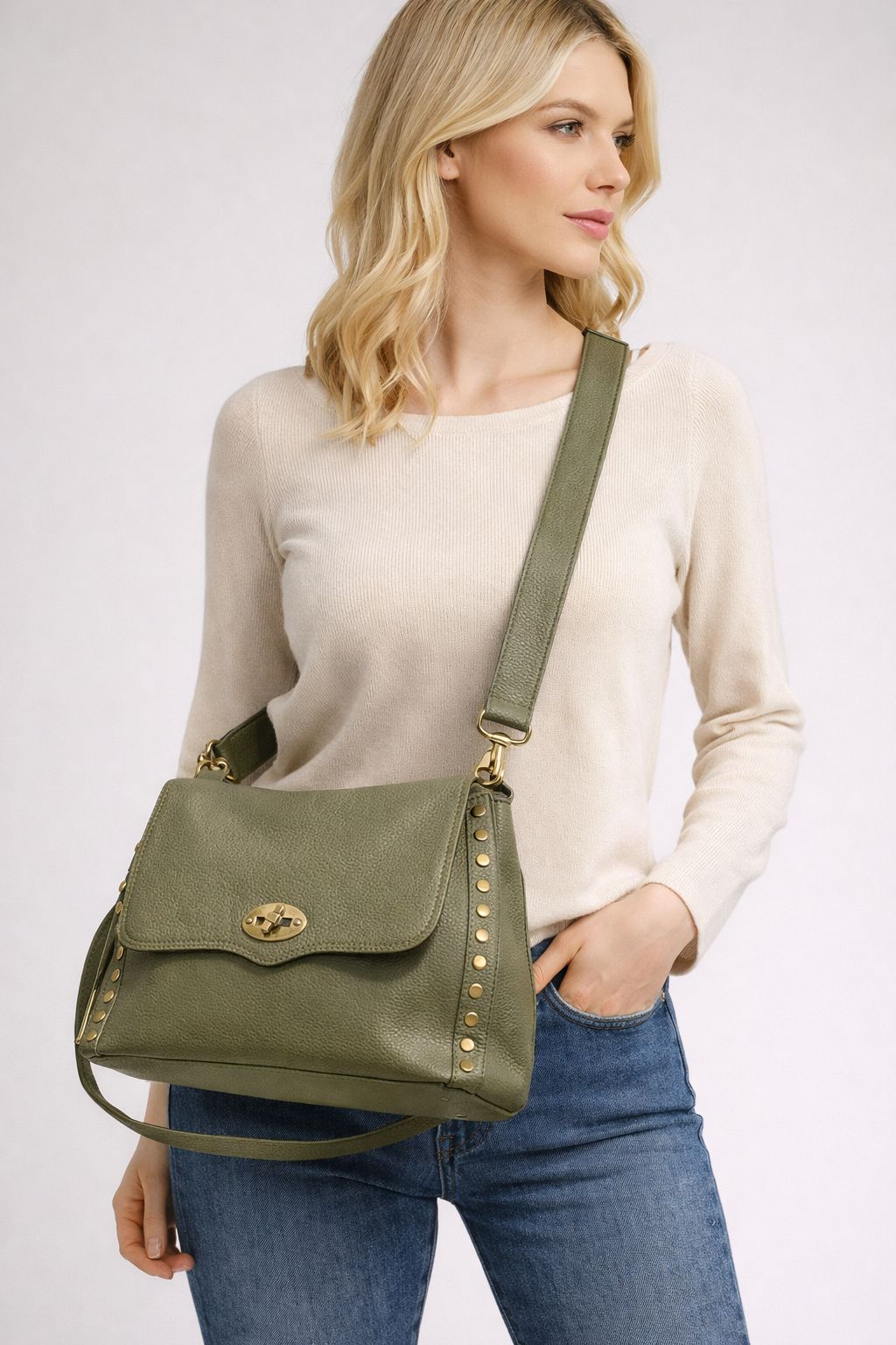 Borsa Dafne con Borchie Laterali