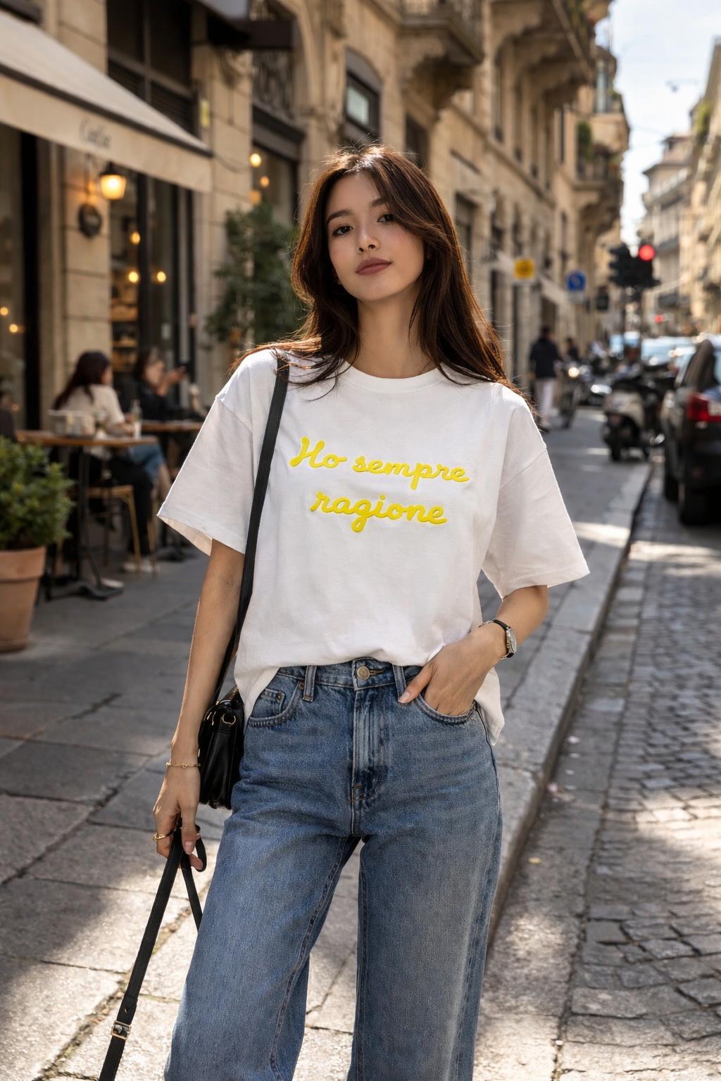 T-Shirt Over with Writes Ricamato
