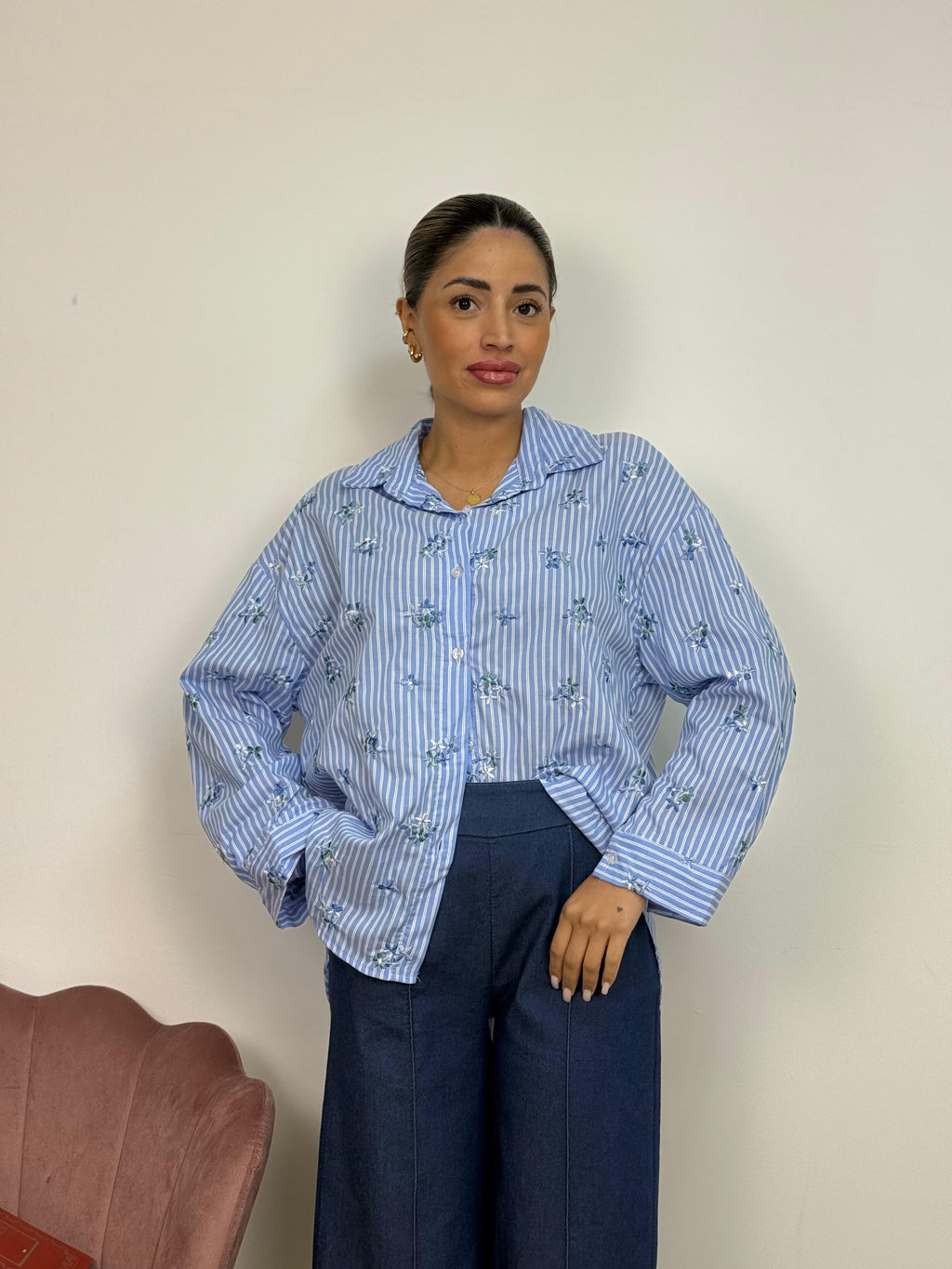 Camicia con Flowers Ricamati